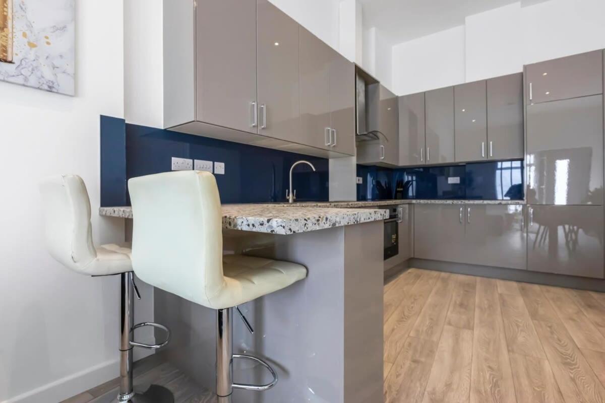 Lovely 1 Bedroom Apartment In Central Woking Ngoại thất bức ảnh