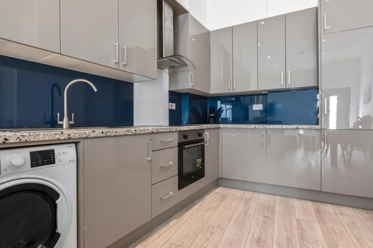 Lovely 1 Bedroom Apartment In Central Woking Ngoại thất bức ảnh