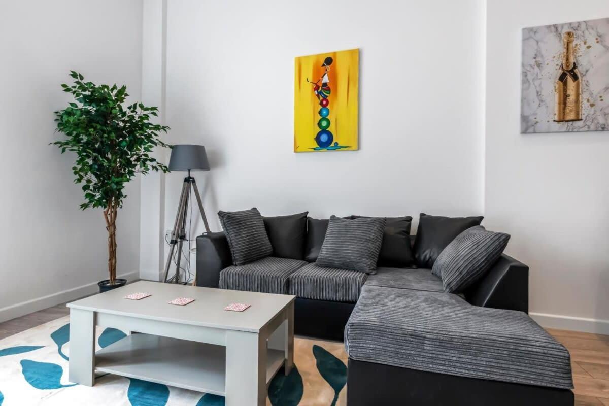 Lovely 1 Bedroom Apartment In Central Woking Ngoại thất bức ảnh